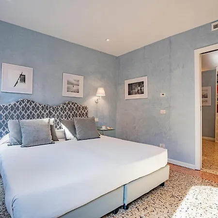 Apartamento Dimora Sant'andrea Canal View Veneza